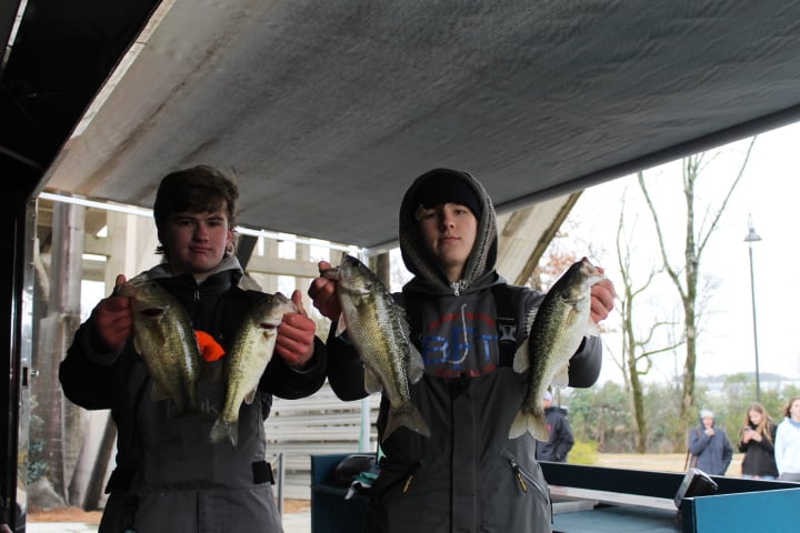 https://highschoolfishing.org/wp-content/uploads/2021/02/winners-with-fish.jpg